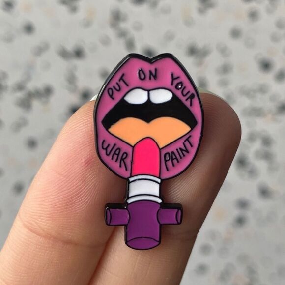 Lipstick War Paint Enamel Pin/ Brooch Lapel - Picture 1 of 6